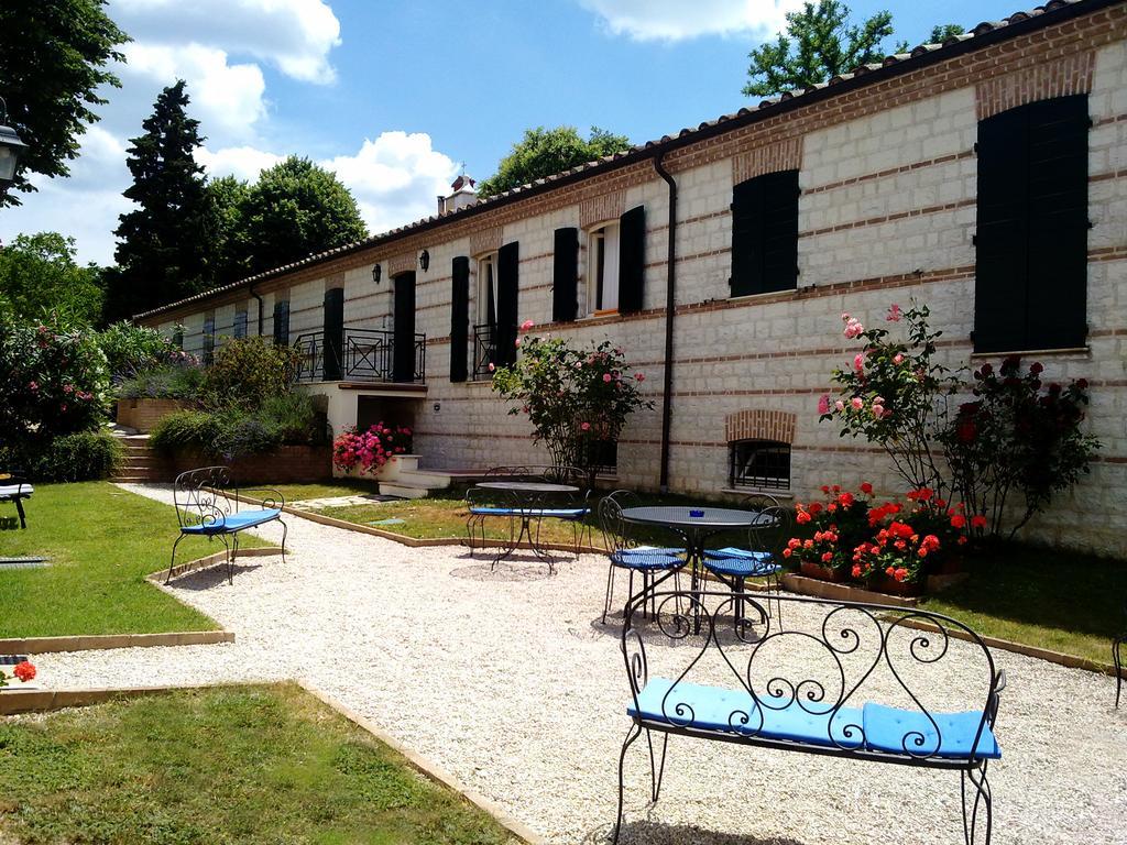 Valcastagno Relais & Residence Sirolo Exterior foto