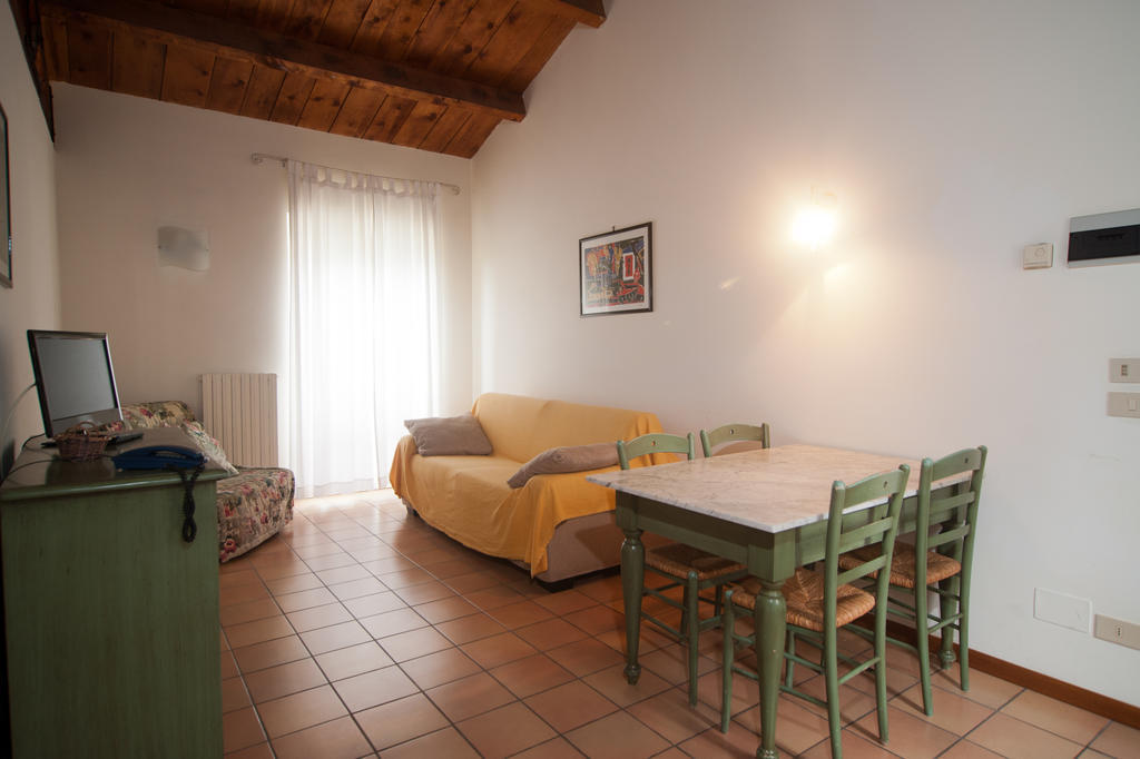 Valcastagno Relais & Residence Sirolo Habitación foto