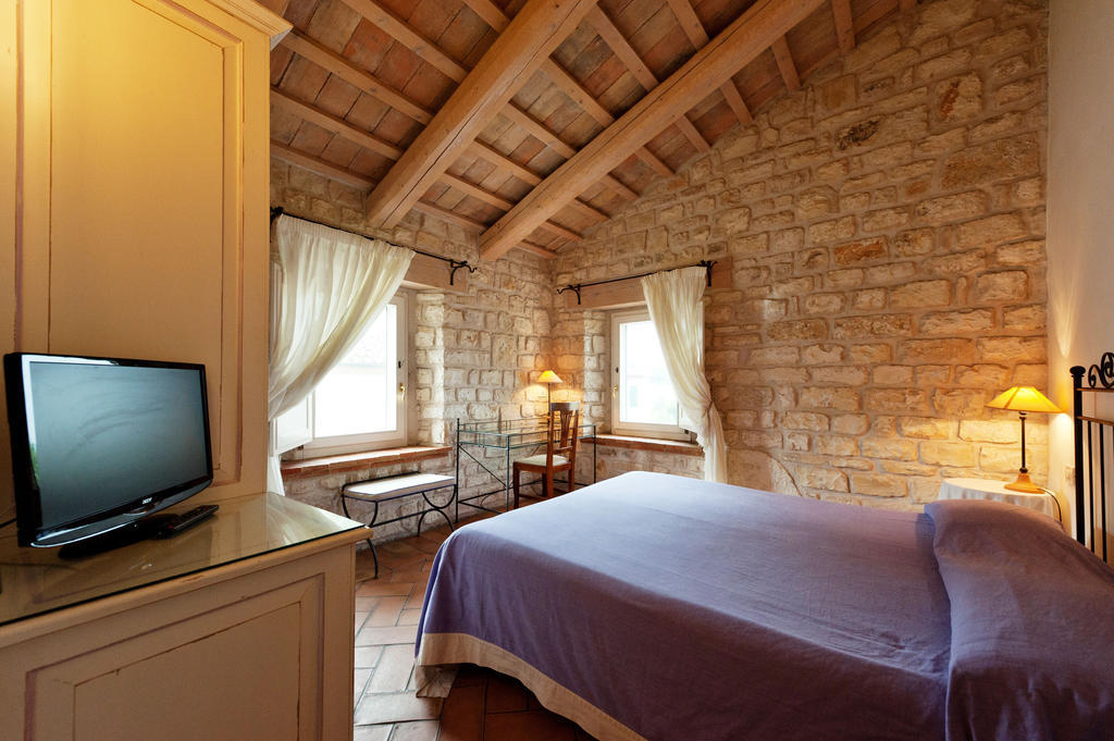 Valcastagno Relais & Residence Sirolo Habitación foto
