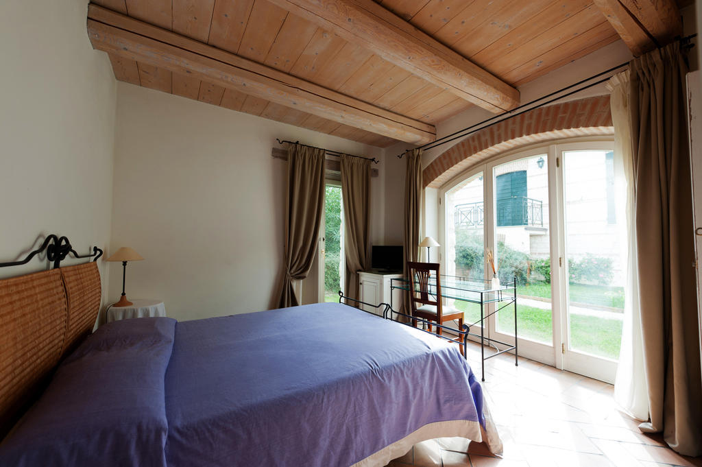 Valcastagno Relais & Residence Sirolo Habitación foto